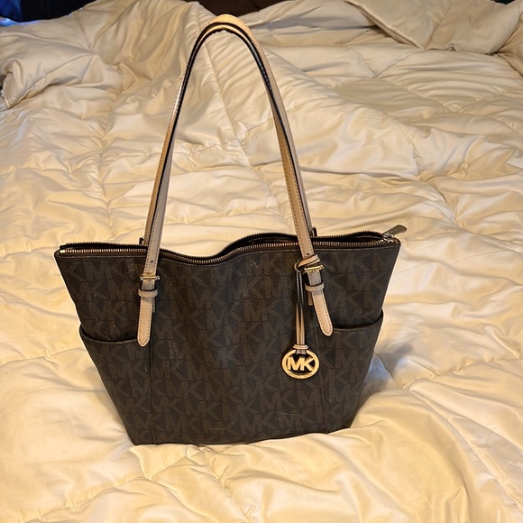 Michael Kors Handbags - Michael Kors Bag